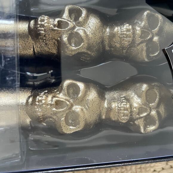 Halloween Stacked Gold Skulls Taper Candles Set of 2 Spooky Decor Bella Lux New - Picture 9 of 10